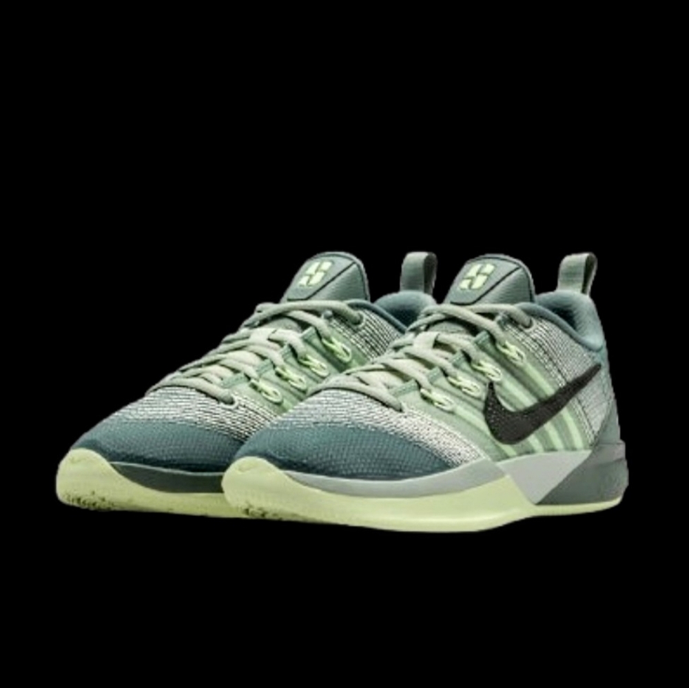 Nike Sabrina 3 Womens Size 8.5/Kids 7Y Clay Green